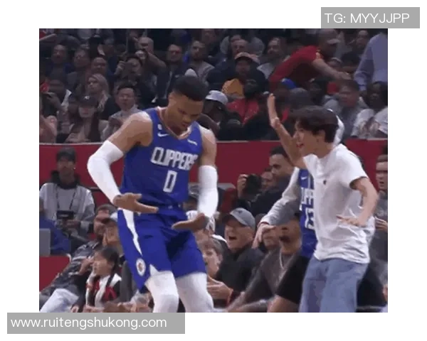 威少与莫兰特的对决谁能在赛场上更胜一筹引发球迷热议