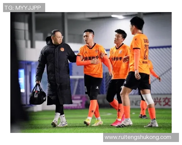 岐阜足球队迎战松本山，争夺关键积分展开激烈对决